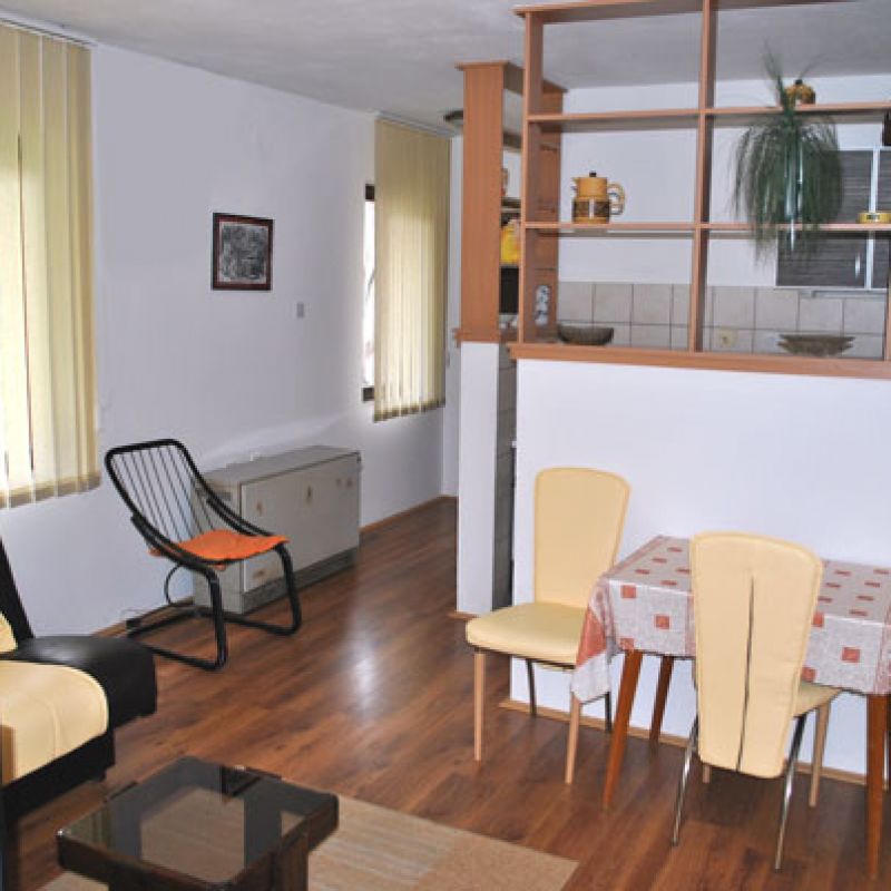 Apartman Sokograd 1 trpezarija